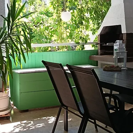 Captain Sijan Apartman Pula