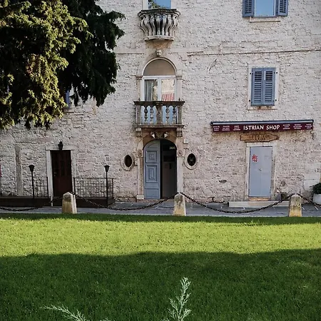 Apartment Captain Sijan Pula